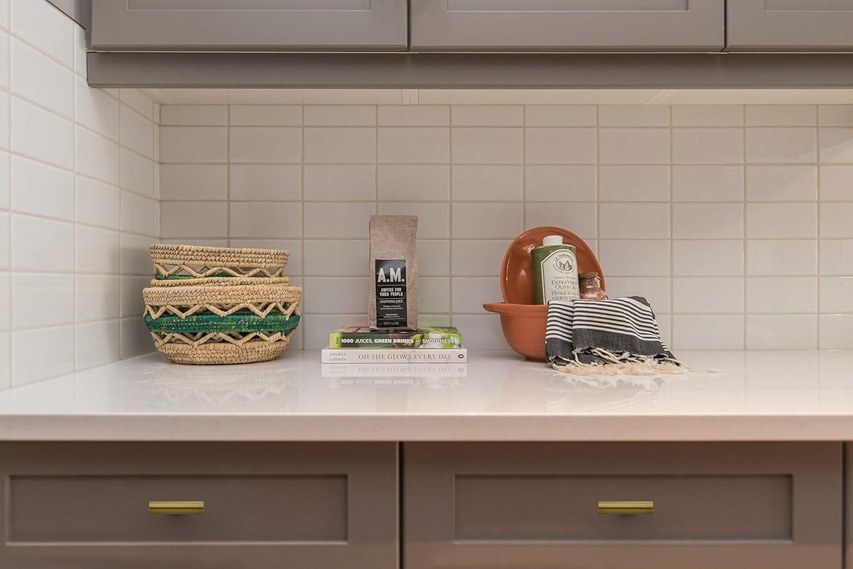 usstoneoutlet's tweet photo. Add a luxurious touch to your cabinets with our Brushed Brass Round Handle! The perfect hardware to complete your New Orleans kitchen design.
https://t.co/ej02VBheWH
#BrushedBrass #RoundHandle #hardware #NewOrleans #USStoneOutlet https://t.co/MIilPJ4DIN