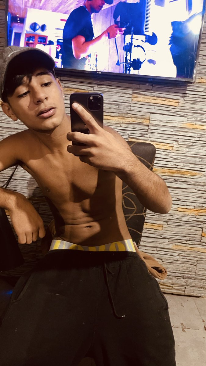 Dylanngonzaalez's tweet photo. 👦🏽 https://t.co/k48UF5KXV4