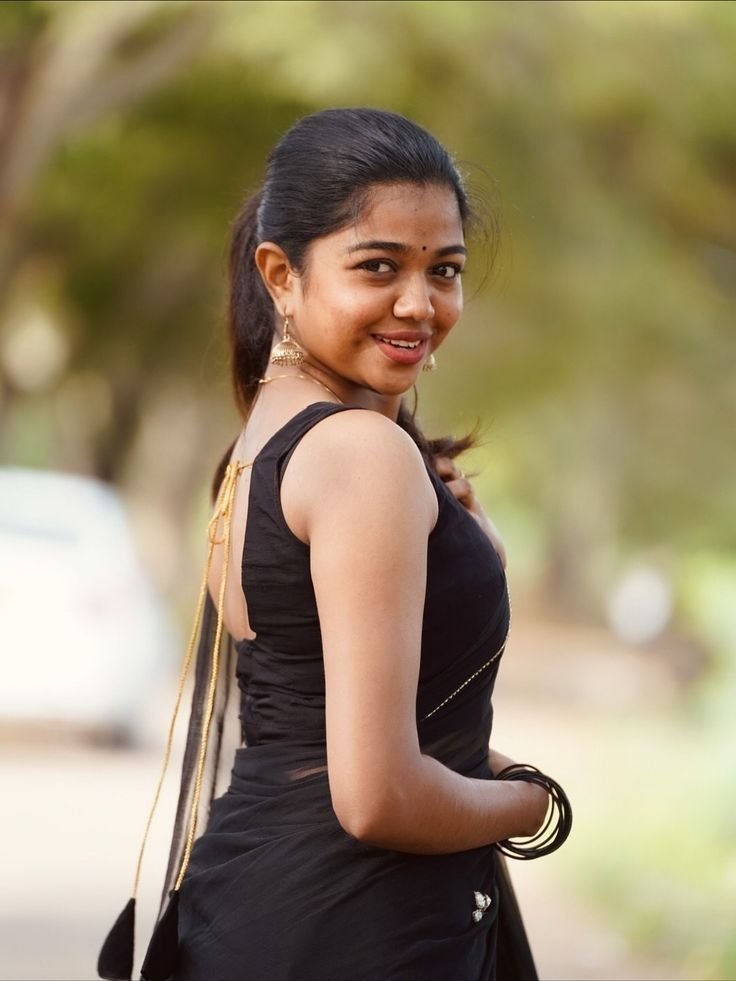 ActressBIForLyf's tweet photo. Autokarar : Hey kaasu koduthutu podi💋Freeya Vantha eranguna Pora 

Potta : Adhan Andha muthathila Vachu Moochu mutta ombha vacheela Sariya pochu🍑

Auto : Seri number koduthutu podi bore adicha koopdren💋

Potta : Seri chello eduthuka 

Auto : lasta oru ombhu ombitu poyen🥵 https://t.co/VUn7GVt6wp
