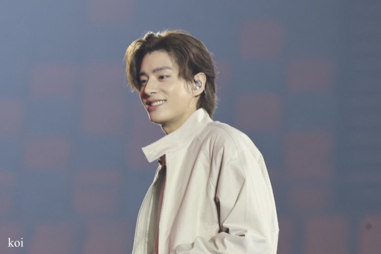 sleeptighting's tweet photo. pretty prince charming https://t.co/tvVMDRGty0