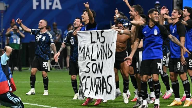 biebrntionx's tweet photo. como no voy a bancar a esta selección que nos llevó a otra final y nos trajeron el triunfo contra los ingleses? https://t.co/p4HD6NytEv