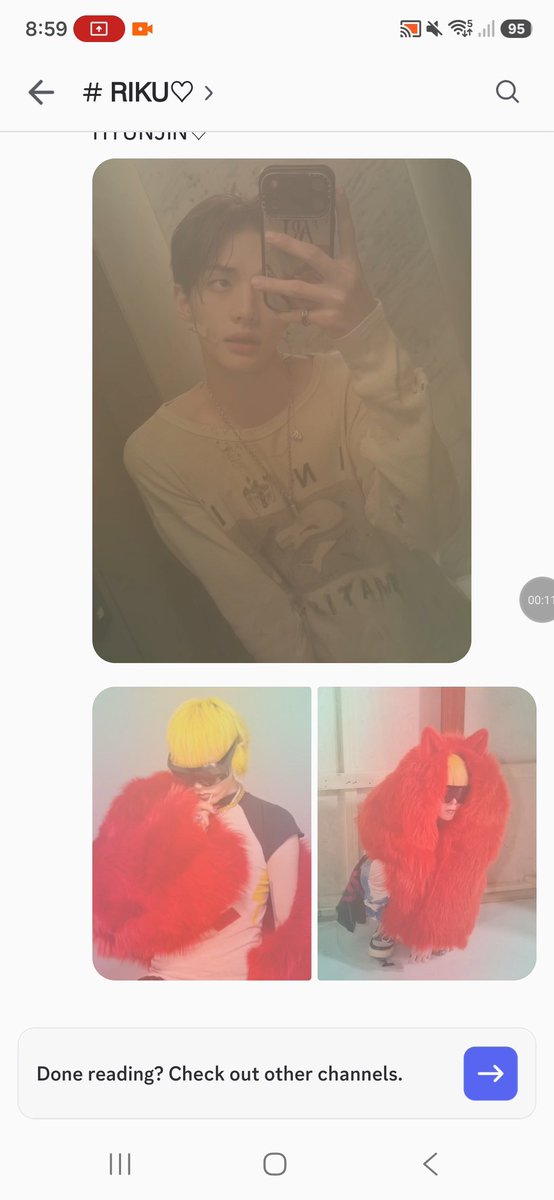maedastar's tweet photo. what the hell is hyunjin and that other man doing in the wishland server HELLO??😭😭😭🙏 https://t.co/MdmCt9EPun
