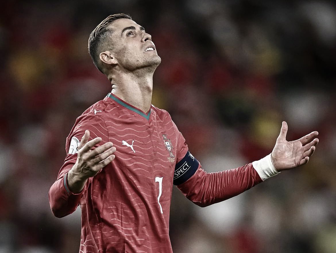 TheNassrZone's tweet photo. 🚨 @FabrizioRomano 🚨 

Cristiano arrived around 2am local time in Madrid direct from Copenhagen - after leaving the National team training camp.

He's meeting again with his family and preparing to speak all facts about what happened with the manager Jorge Jesus. https://t.co/K4ECBLtcP8
