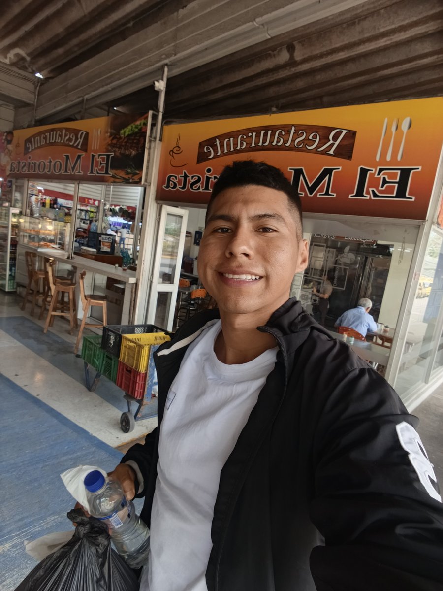 felipe_ort71063's tweet photo. Dejé Mi Tierra Argelia, Cauca para Trabajar por Muchos Sueños que Tengo 🙏🏻 con la Bendición de Dios Tarde o Temprano se que los Voy a Lograr 🙏🏻 Cada día doy lo Mejor de mi 💪🏻 Dios mío ayúdame cada Día, nunca me dejes sólo que sin tí no puedo 🙏🏻 gracias todos mis Familiares Amig@s https://t.co/9CugwDH0zQ