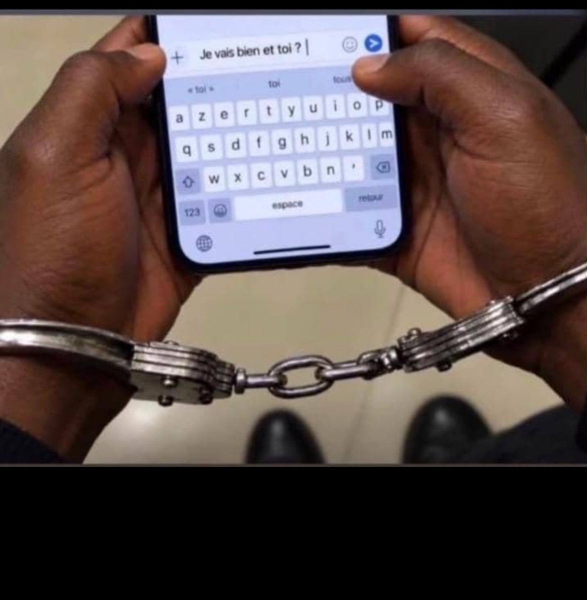 EzeyLegrand's tweet photo. Je vais bien, je n'ai pas besoin d'aide https://t.co/Tz2F8sUAba