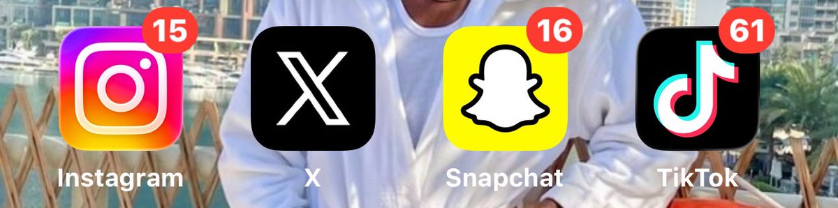 Poshlowkee's tweet photo. Hard but, delete one app forever 🤔 https://t.co/wprZpq6jQz