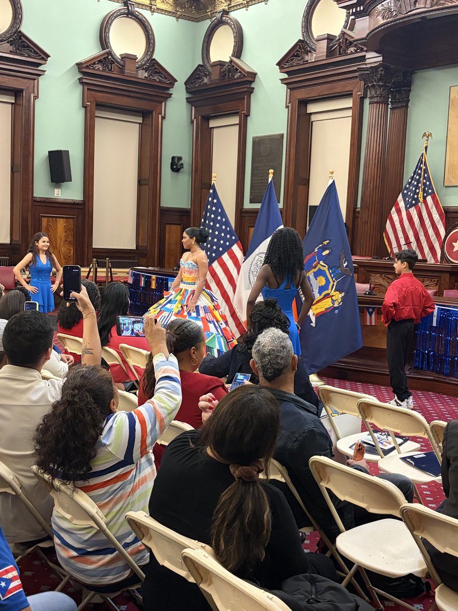 KristyDeLaCru15's tweet photo. Happy Hispanic Heritage Month! Check out @Esperanza_EPMS dancers &amp; a fashion designer, a 12th grader, who made her entire dress @NYCCouncil.  We have such amazing talent in @CSD_4 &amp; across all @NYCSchools @FACENYCDOE @ManhattanCB11 https://t.co/26pFNR7vFI