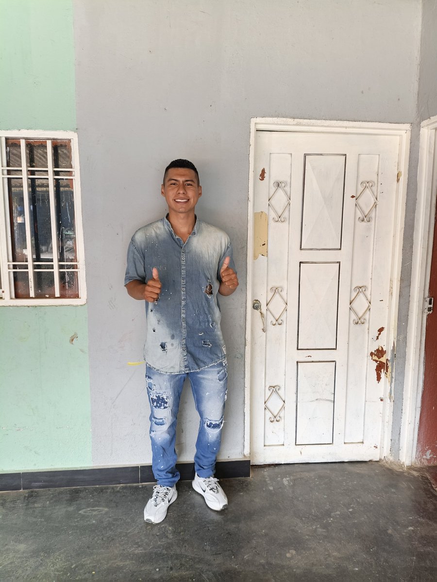 felipe_ort71063's tweet photo. Dejé Mi Tierra Argelia, Cauca para Trabajar por Muchos Sueños que Tengo 🙏🏻 con la Bendición de Dios Tarde o Temprano se que los Voy a Lograr 🙏🏻 Cada día doy lo Mejor de mi 💪🏻 Dios mío ayúdame cada Día, nunca me dejes sólo que sin tí no puedo 🙏🏻 gracias todos mis Familiares Amig@s https://t.co/BWpsTfn5vo