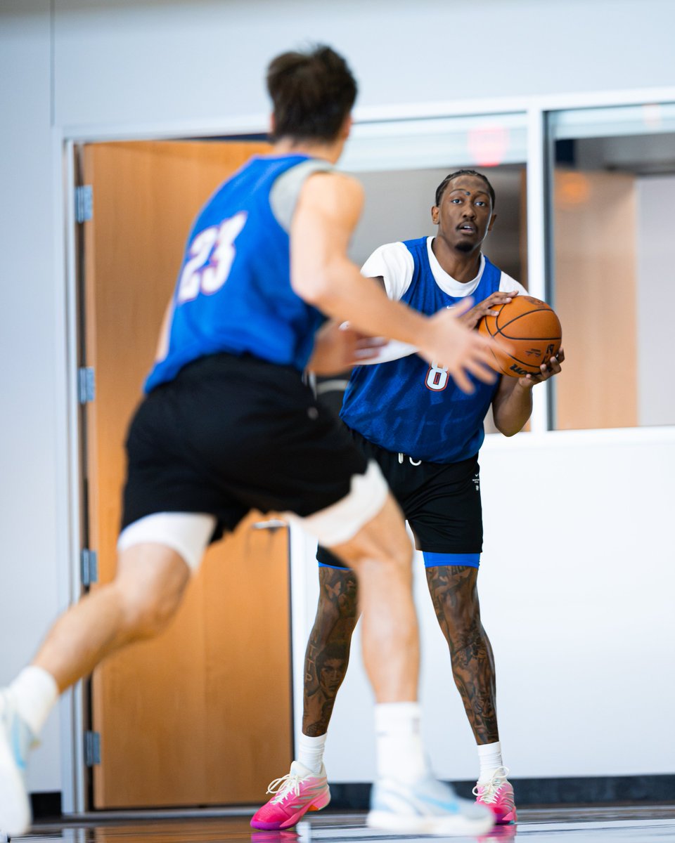 okcthunder's tweet photo. Training camp flow 🤝 https://t.co/UMIz18QggM