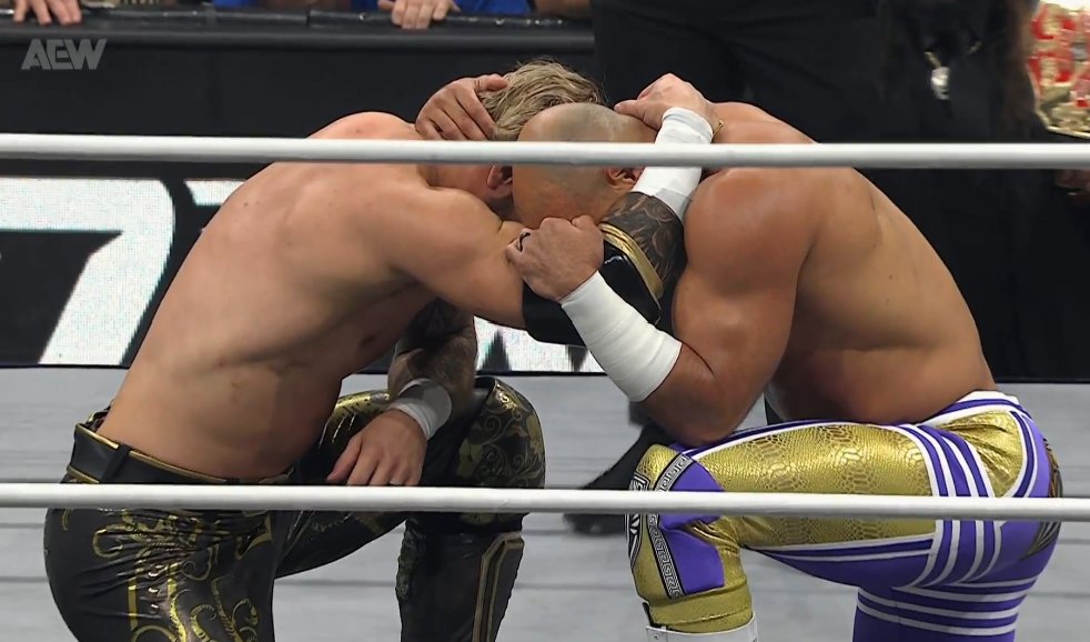 WrestlingCovers's tweet photo. ❤️ Ospreay and Ricochet

#AEWDynamite https://t.co/jJjJj07Yrt
