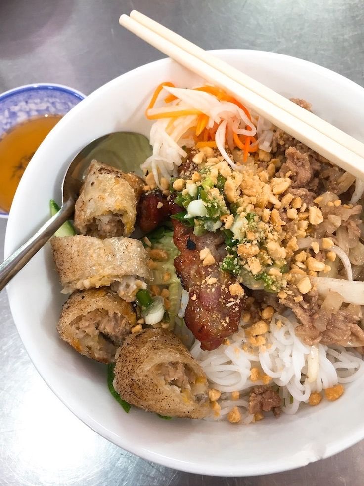 ThaoCao9X's tweet photo. Nay em thử ăn bún trộn xem có khác không? 

Kể cũng ổn, + thêm được một món vào thực đơn bữa sáng

Mọi người đã ăn chưa ạ https://t.co/FGH3oqcQ5p