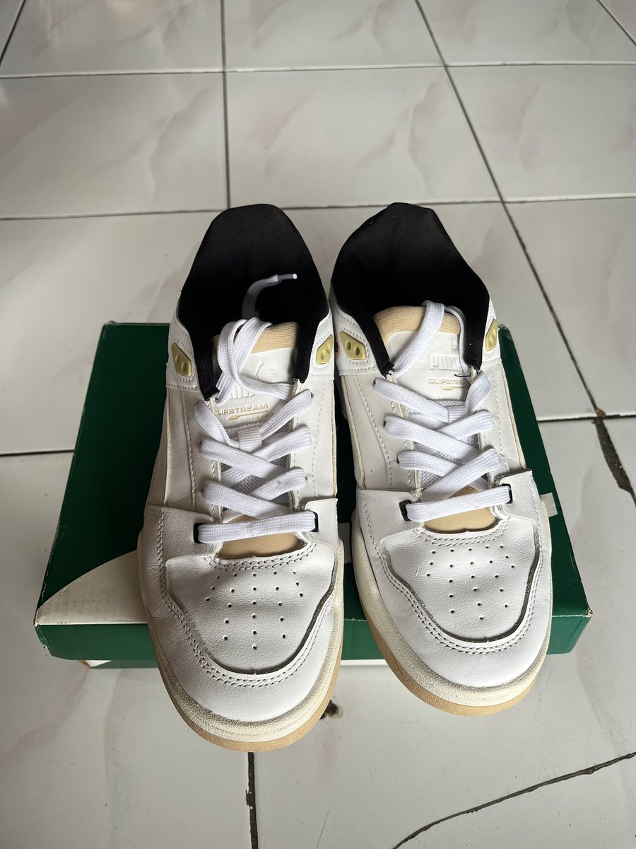 echaniwasoyo's tweet photo. WTS PUMA x NCT 127
❗️slipstream shoes hanya dipakai 1x
📏size 38 (24cm)
💸 600K (negotiable) 
❗️kondisi bagus
❗️include kardus 
🍊oren / kirim manual
🤏cocok banget buat redline jkt

tag. puma shoes nct 127 preloved nct redline #redlinejkt https://t.co/8LtsEFQrq7