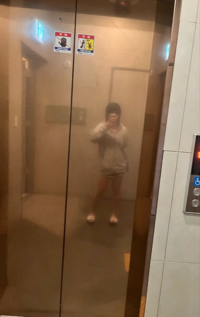 soyi3q6v's tweet photo. 히키코모리의 일상 https://t.co/9KZaq4YU9B