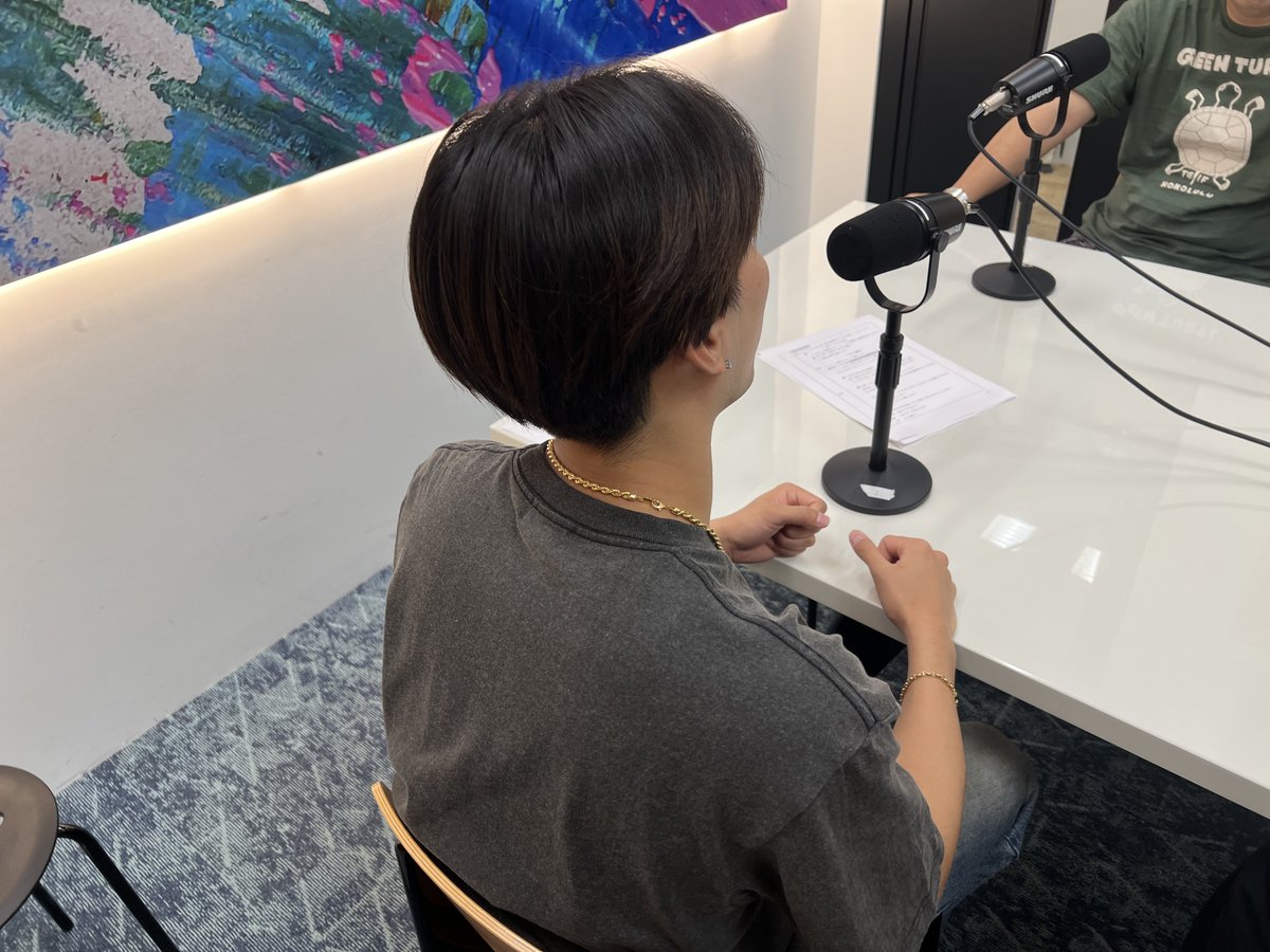 Nobishiro_pt's tweet photo. ／
　AIにキャッチコピーを
　　考えてもらったら...
＼

「感性で時代の先を走る、
　　　ボーダレスな表現者。」

#しゃべり組 https://t.co/wDPCmNosGh