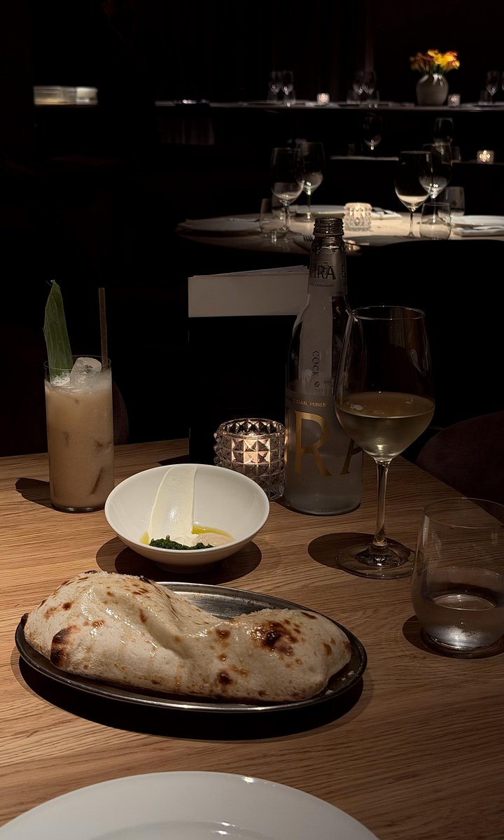 VesperNight_'s tweet photo. Ordinary evening, lovely food. That’s all I need https://t.co/MhsfkZLZek