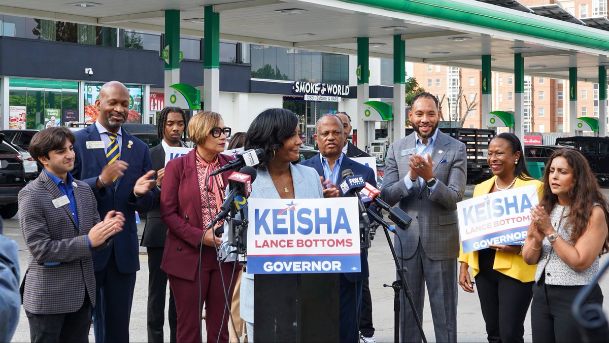 KeishaForGA's tweet photo. Georgia families are feeling the rising cost of driving. Today, Keisha stood with House, Senate, and community leaders to lay out her DRIVE Plan to Lower the Cost of Driving — a plan focused on putting money back in Georgians’ pockets and making it more affordable to get where they need to go.