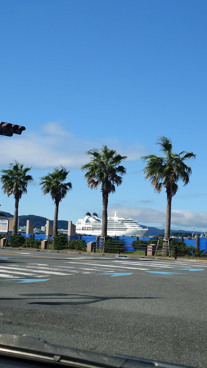 marine_1107's tweet photo. おはようございます️☀️.°

今日から10月。
え？もう？って感じですね💧
あと今年も３ヶ月って...嘘でしょ？

台風26号が接近中ですが、館山はいいお天気☀️.°
久しぶりにお日様浴びてます─ヽ(◍˃ᗜ˂◍)ﾉ─!!🔆

新たな台風も出来ましたが、今日だけは気にしない♬ੈ⟡

10月もヨロシクです(*´∀`)ﾉ https://t.co/9z6yoP9s9b