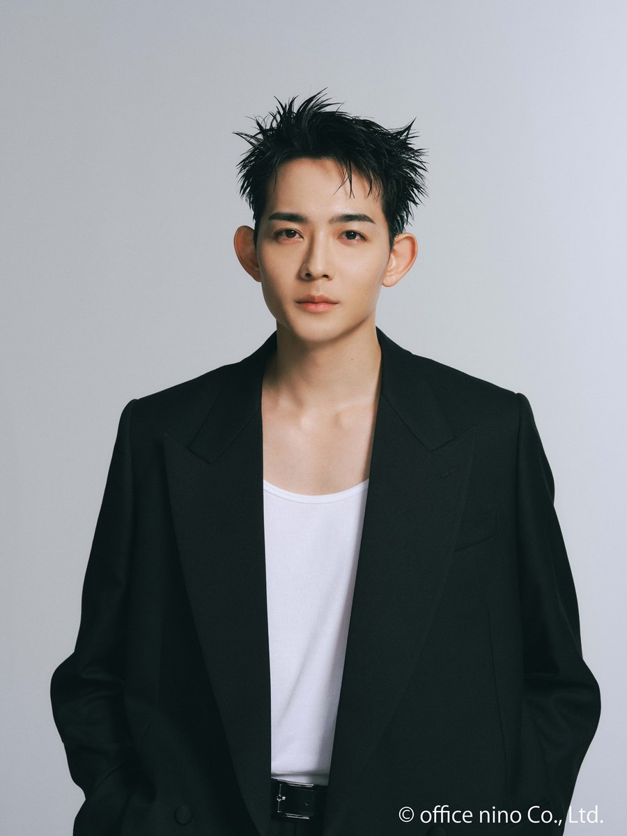 modelpress's tweet photo. 竜星涼、オフィスにのに所属 
二宮和也へのリスペクトつづる
https://t.co/SR2cQRj3mG

「自分の信じた道を自分の足で歩き続ける表現者と新しい挑戦をご一緒できることを嬉しく思います」

「VIVANT」で共演中の2人。竜星は8月31日、16年間所属した研音を退所することを発表していた。 https://t.co/ingo5MjVMJ