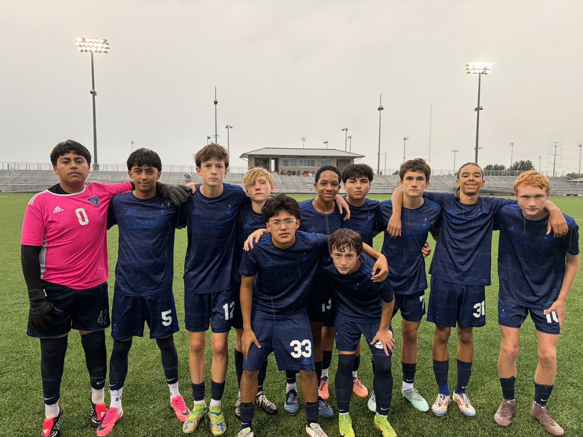 TheVukorep's tweet photo. OW boys take down OE 3-0 to move to 5-2-2. Calmed the ball down and knocked it around well as a team. 
Stats: Graham Umphrey ⚽️⚽️ Rhys Davison ⚽️ Ismael Pina 🅰️ Emanuel Loasoto 🅰️ Cris Munoz 🅰️ 
🧤Sergio Pina Ortiz and Brendan Clark @MattTrumpp @ProfEnright https://t.co/0mfRmvBggx