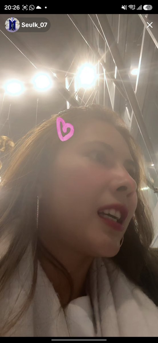 Jungcocada's tweet photo. DENUNCIEN UNA VIRJA ACOSADORA EN EL AEROPUERTO
https://t.co/4qZtVXLHzB https://t.co/lB1IwLUgOw