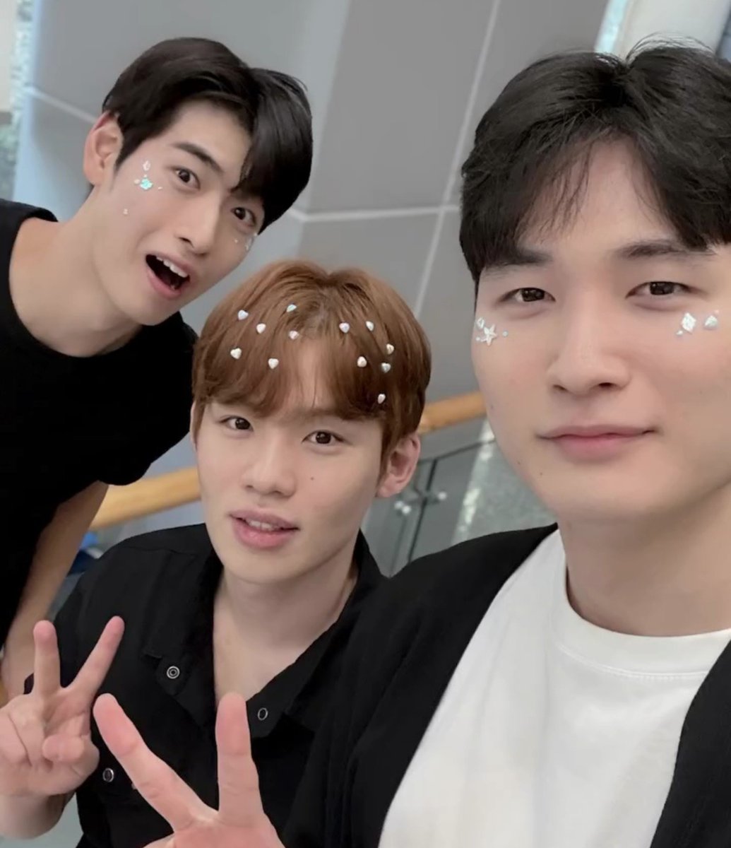 zer0zzang's tweet photo. 【제로네 게시판】
https://t.co/CFLm62HZLQ https://t.co/i3vv2CGZYJ