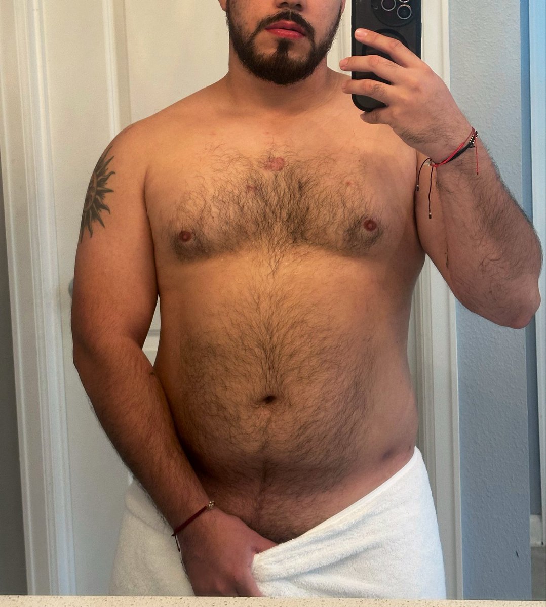 unadpablo's tweet photo. Could we take a shower? https://t.co/iIhEKTYSoS