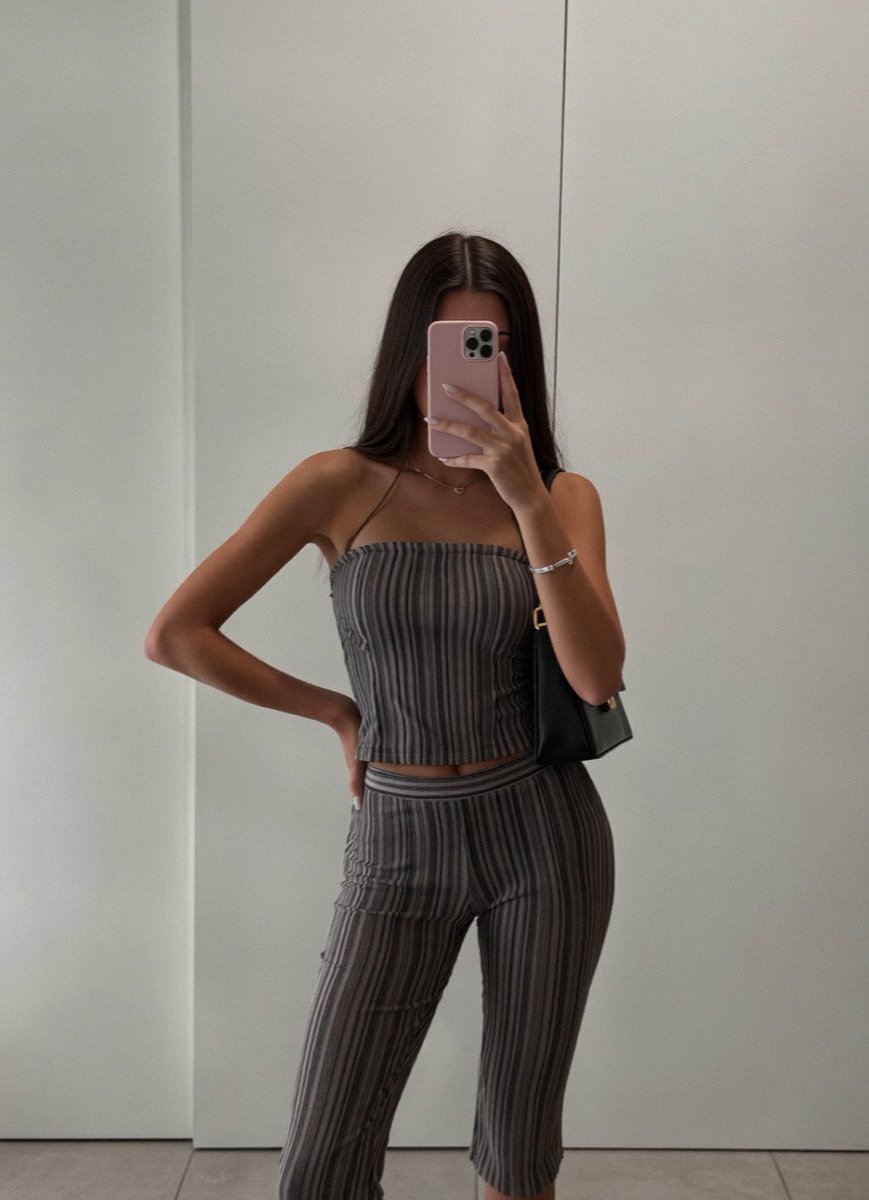 Chloe_solveigg's tweet photo. Would you take a trans 🏳️‍⚧️ girl on a date? https://t.co/RdXx0DbfPe