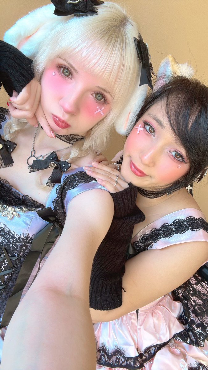 AsoPaw_Ichigo's tweet photo. I wrote a long post on IG but I gotta keep it short and sweet here 🥺 I had such a great time performing this past weekend!
Thank you to everyone who worked to make @LuminousOrigin happen, @mrdang for the gorgeous photos, and @asopaw_yuzuchi for being the best partner 🩷💜 https://t.co/N9WRvXYPys