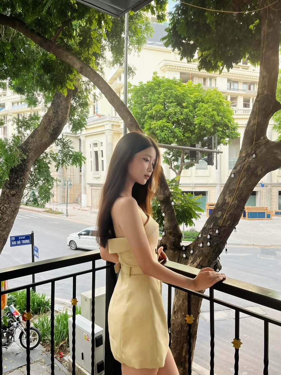 Juminxy's tweet photo. 8h30' Hà Nội tiết trời vào thu có sóng lạnh yếu đã đỡ nóng hơn hôm trước. Hà Nội chào mọi người cả nước ngày đầu Tháng 10 nhé!🍁🥰 https://t.co/Fi5pkqwuR5