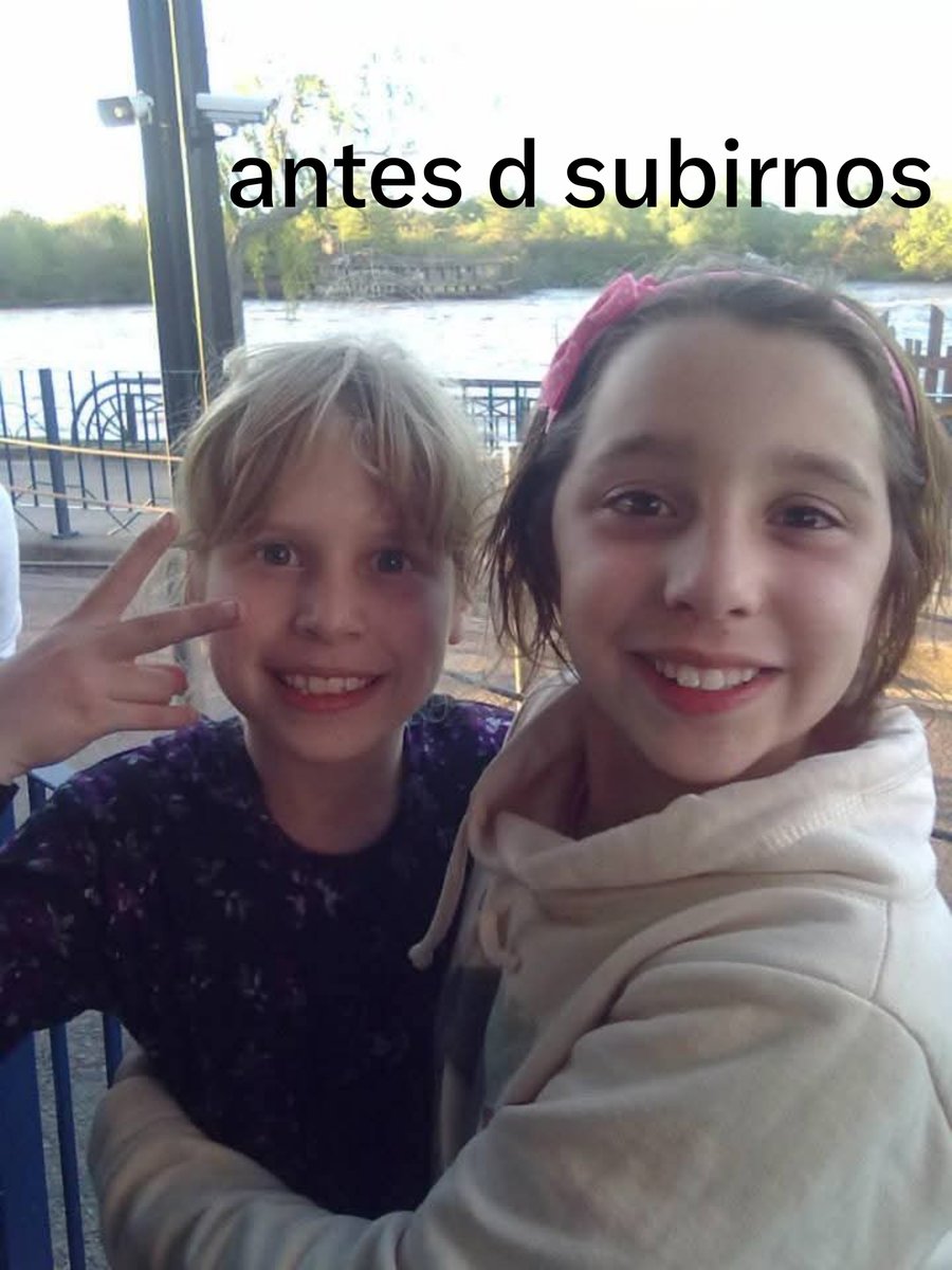 LucecitaLume's tweet photo. cuando fuimos al parque de la costa y yo no me animaba a subir al barco pirata pero mí prima me empezó a decir GALLINA hasta q finalmente me subí, pero me puse a gritar y llorar tan fuerte q lo tuvieron que frenar a la mitad y todos terminaron a las puteadas.... las caras d culpa https://t.co/7IvaGfpR85