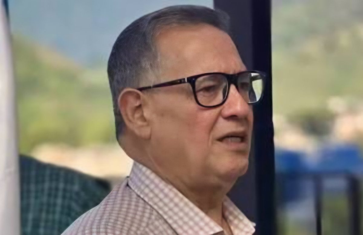 elpulsohn's tweet photo. #EPActualidad | El exsecretario de Planificación Estratégica, Ricardo Salgado, cuestionó la estrategia política de la izquierda hondureña y sostuvo que una campaña «tibia y carente de contenido» podría debilitar al sector frente al #bipartidismo.

Salgado defendió la gestión de la expresidenta Xiomara Castro y criticó al actual Gobierno, al que calificó de «desastroso». Además, advirtió que, a su juicio, al finalizar la administración podrían agravarse problemas como la pobreza, el acceso a medicamentos, la #educación y los servicios públicos.

«Solo un plan de la patria puede salvarnos. Nuestro discurso no está mal, nunca nos equivocamos, y hoy se escriben con lágrimas la falta de continuidad», expresó. #ElPulso #Política