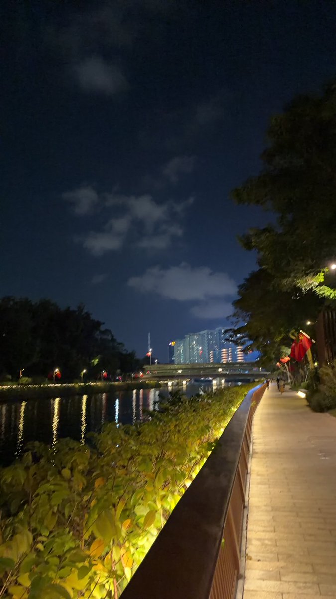 HexKarl's tweet photo. 新华社怎么这么关心米国人的消费信心，他们怎么不关心一下吾国人的消费者信心呢？ https://t.co/qiYqPpHlHo