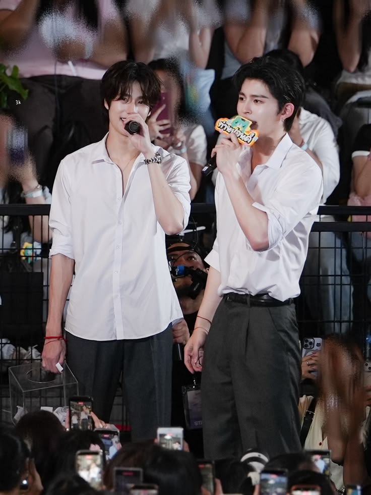 Bakuppw's tweet photo. the dad energy in these pics was actually insane 😭 https://t.co/LWdA4kWgUo