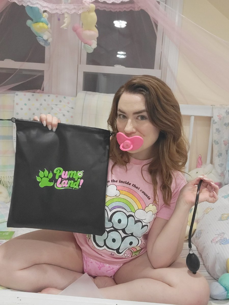 LittleFantasyab's tweet photo. This paci makes my mouth so full 😍
@pumpld https://t.co/kNFtTfk9NC