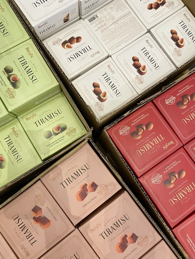 ur_dongsaeng's tweet photo. Masih jadi coklat favorite ku karna rasanya COKLAT bukan yang manis aja, variant dan rasanya banyak https://t.co/4k7sya2I6L