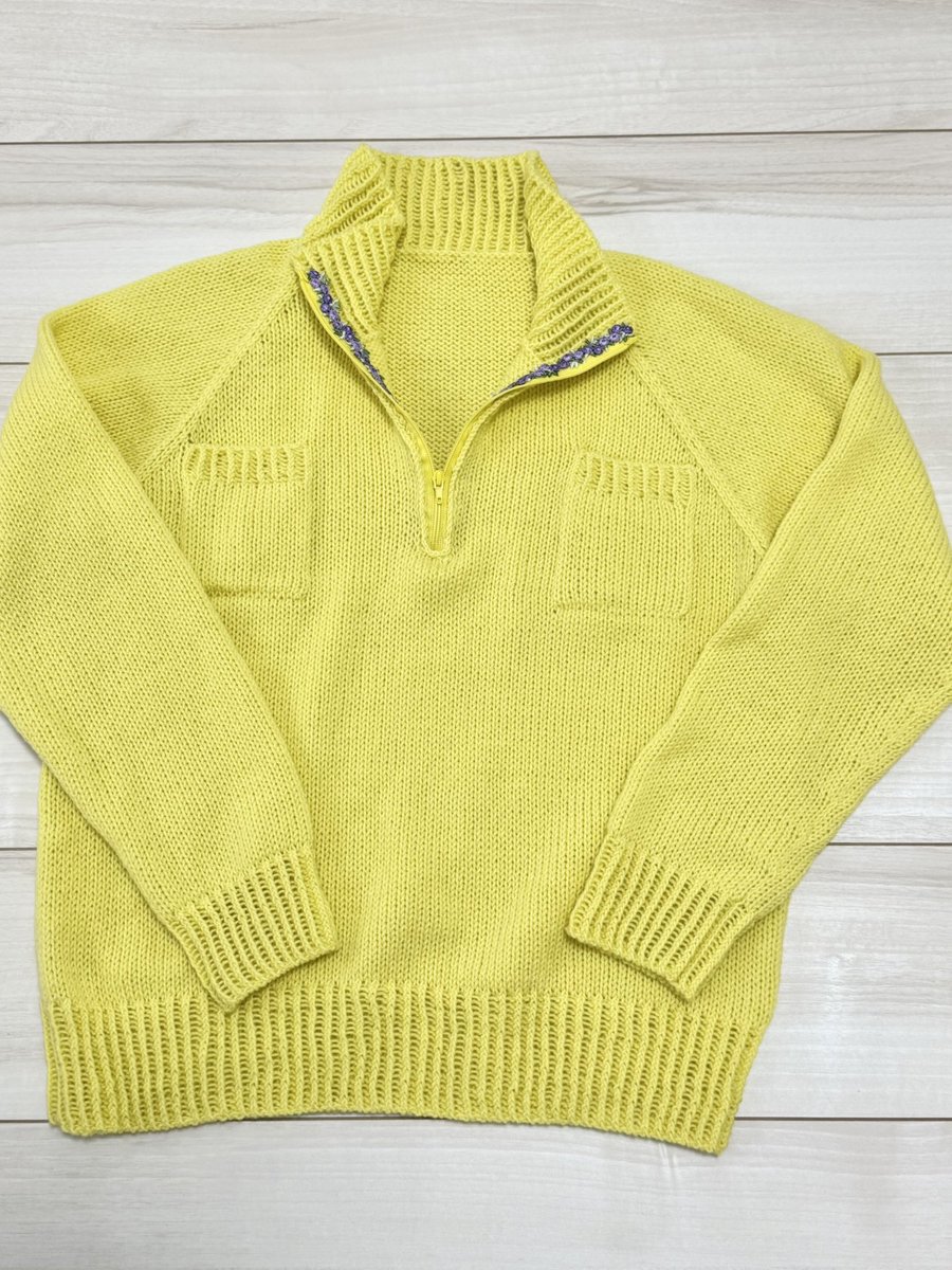 knitting_hello's tweet photo. 10月8日から始まる「五つ星展」の展示即売、いろいろできてきました😊10月は、新しい製図とまとめの製図から始まりました📐✏️一度必ず、ノートに書かないと気が済まない性分です🫶
展示即売会用に神奈川から長野へ送りました🧣🧤🧦
 #編み物  #展示即売 https://t.co/4Q7Obvrrg8