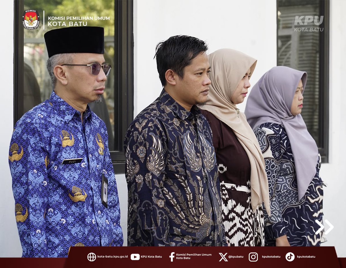 KPUBatu's tweet photo. #TemanPemilih, KPU Kota Batu melaksanakan upacara peringatan Hari Kesaktian Pancasila, Kamis (1/10/2026). Kegiatan upacara dipimpin oleh Ketua KPU Kota Batu, Heru Joko Purwanto dan diikuti oleh anggota KPU, sekretaris, dan seluruh jajaran sekretariat.

#KPUMelayani #Pancasila https://t.co/k2wut8vUCA