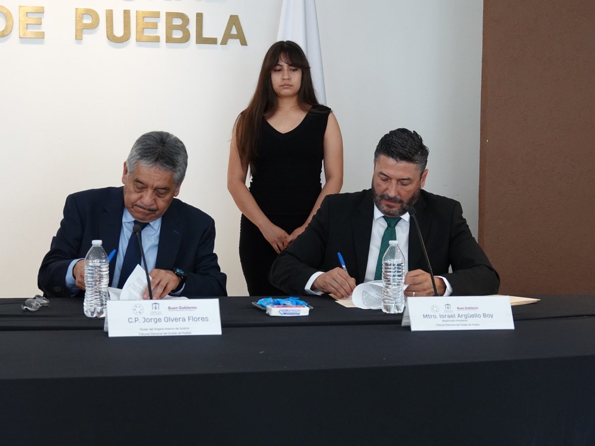 trielecpue's tweet photo. Las Autoridades Garantes del #TEEP y de la @BuenGobiernoPue suscribieron un Convenio de Colaboración Interinstitucional para impulsar mejores prácticas, rendición de cuentas, acceso a la información pública y protección de datos personales. https://t.co/s7m9ZDppsC