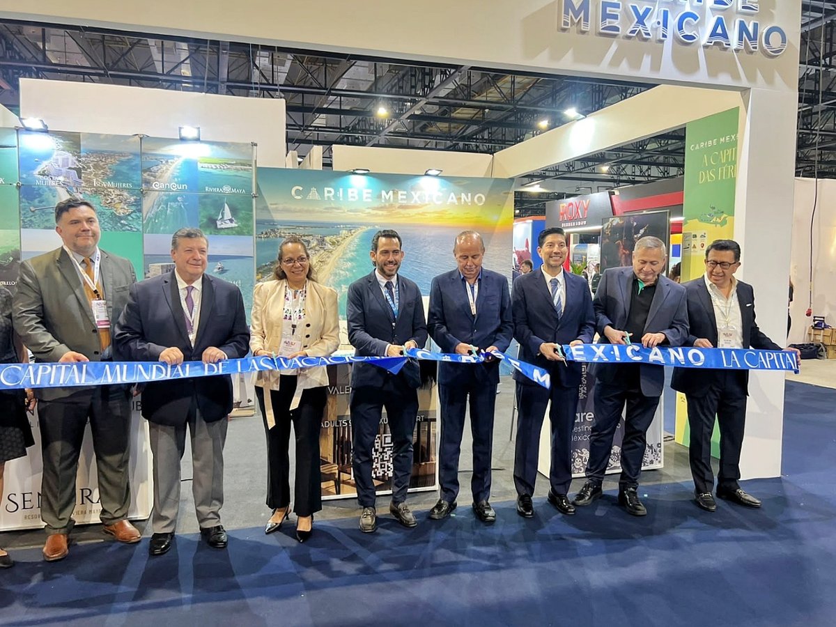 bernardocuetomx's tweet photo. Con el corte de listón oficial quedó inaugurada esta edición de ABAV Expo en São Paulo. 🇧🇷

Desde el espacio del Caribe Mexicano, desarrollamos una agenda para presentar nuestros 12 destinos y fortalecer la relación con operadores y aliados del mercado brasileño.
Brasil es un mercado estratégico para nosotros: de enero a julio recibimos a más de 66 mil pasajeros brasileños, el 44.1% del total nacional de este mercado. 

Con la visa electrónica, además, se simplifica el proceso para viajar a México y se abren nuevas oportunidades para seguir acercando el Caribe Mexicano a más viajeros de Brasil.