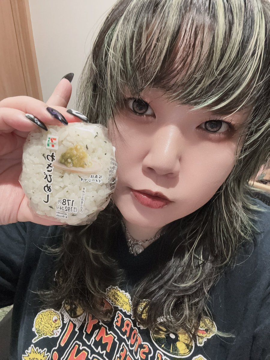 ppomochi's tweet photo. 通院完了〜〜
バセドウ病の数値良い感じ〜〜
自己注は早くて来月2月ですって〜〜〜
ゼップバウンド予定〜〜
糖尿病じゃないからなかなか出来ない🫠
2月から痩せるのかな〜〜
デブ専のみなさん私が鬼デブのうちにどうぞ！笑 https://t.co/VPP42Xnsrs
