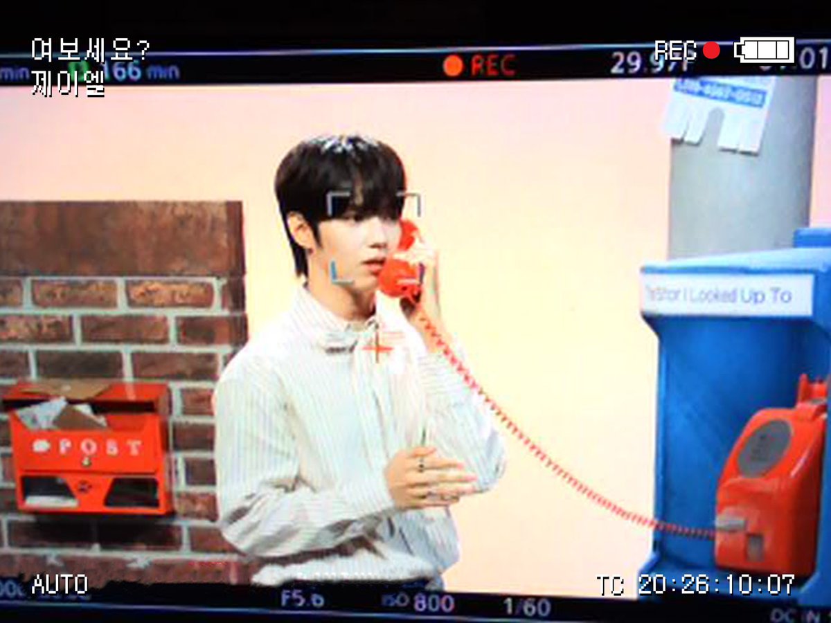 muniverse_io's tweet photo. [📸] 📞EP.19 JL | 여보세요?

전화로 아티스트가 전하는 1:1 미니 콘서트 🎙️
본편 공개 전, JL의 촬영 현장을 먼저 만나보세요 ✨

뮤니버스 오리지널 시리즈 〈여보세요?〉

2026.10.07 (수) 6PM (KST)
오직 Muniverse에서 시청 가능
👉 https://t.co/KXBfEl4Q07

#여보세요 #Hello #MBC #KPOP #Muniverse #뮤니버스
#제이엘 #JL #아홉 #AHOF
