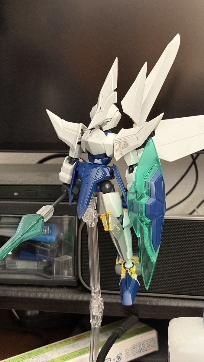 SIF202004's tweet photo. #今月完成しなかったプラモ晒そうぜ 
パテ詰めまくったせいで足がメタクソ重い（） https://t.co/lSw7TmItCf