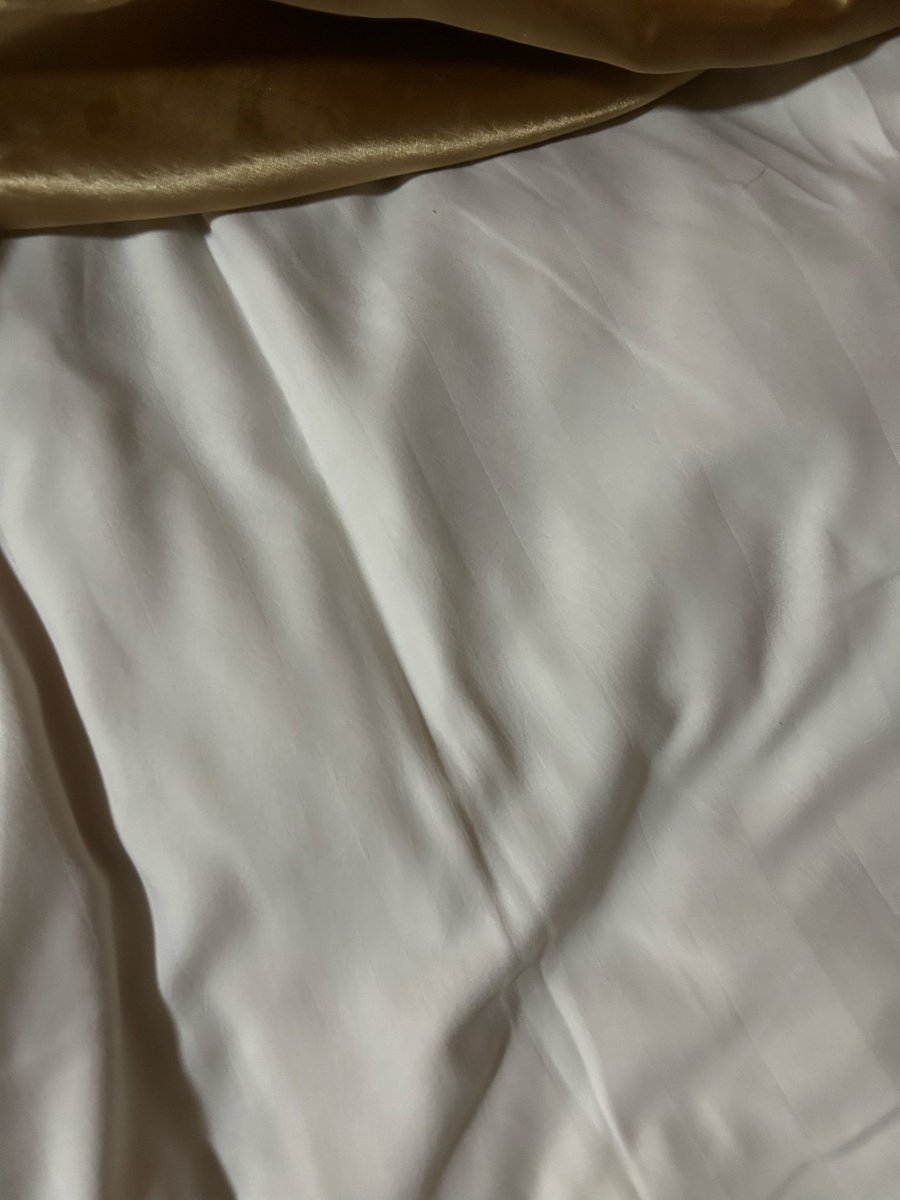 ebioka5's tweet photo. ワクメ40と🏨イン。掲示板経由ではこれが初の実績。

久々のセ久スとのことで緊張気味でしたが丁寧に進めてしっかり中○キまでしてくれました。
事後に痙攣が止まってなかったけど大丈夫かな。しらんけど。

これから仕事なので早々に解散。
顔が微妙なのでリピはないかなー https://t.co/qXPNYWbWgP
