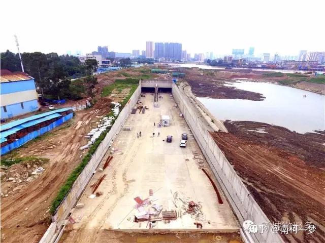 margacebe_6_f35's tweet photo. On Xianfen Ao's busy day: honest trade, smooth logistics, all great! https://t.co/PKg6tMGoYt