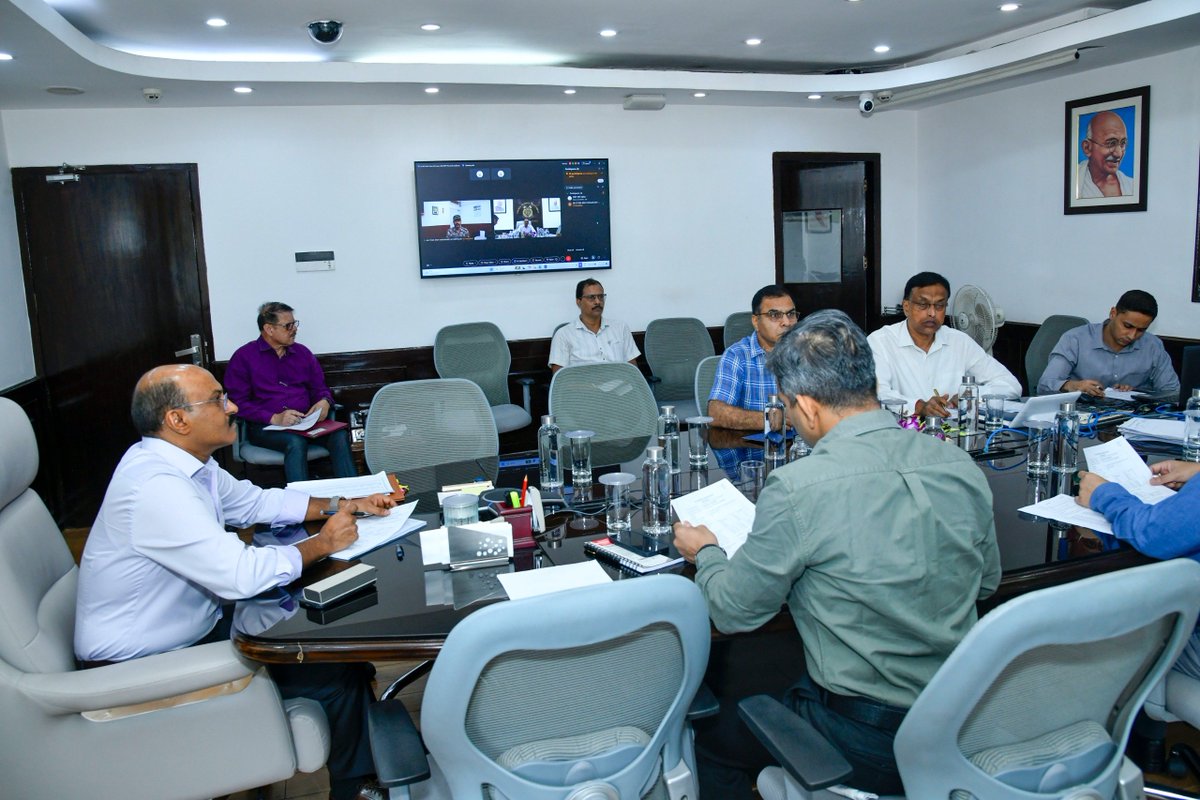 crpfindia's tweet photo. DG #CRPF Shri @gpsinghips continues to prioritize the welfare of force members through active grievance redressal.
​Personal Audience Cases Summary (as of 01/10/2026):
🔹 7,598Total Applied
🔹 6,508  Audiences Conducted (5,921 by DG)
🔹 311 Held in Sep 2026

Out of these, 3765 (58%) cases were resolved in favour of petitioning personnel, 2556 were not found suitable for consideration, 187 are pending for decision. Continuous efforts are underway to redress all pending applications pertaining to grievances and representations.

#NationFirst
#Vandematram150 
#MissionNaxalMuktBharat2026
@gpsinghips
@crpf_j
@CentralZoneCrpf
@northeast_zone
@southzone_hyd