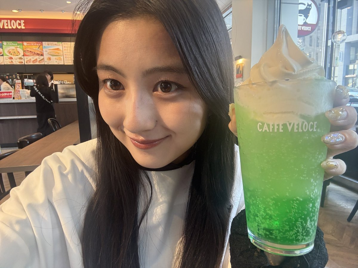 wakana_568's tweet photo. おはわかな☀️
10月！配信1周年、学生ランウェイチケット販売、冠ラジオスタート、
今月も充実しそうだ🙆‍♀️ https://t.co/yZgTna9OD4