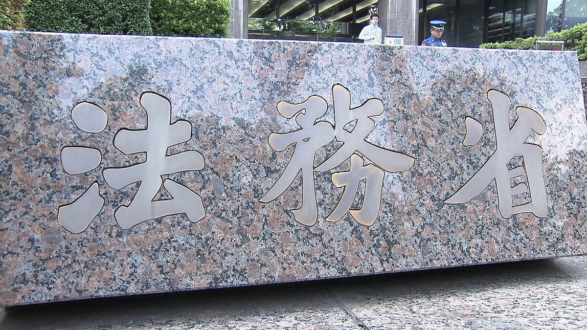 livedoornews's tweet photo. 【制度改定】外国人の永住許可審査が厳格化、「日本人世帯の平均年収継続して上回る」条件追加
https://t.co/Ywj08cL90U

永住許可をとった外国人が生活保護を受給するケースが相次いでいることを踏まえた対応。厚労省の国民生活基礎調査では、2024年の1世帯当たりの平均所得は575万円余り。 https://t.co/LpokLdRFzD