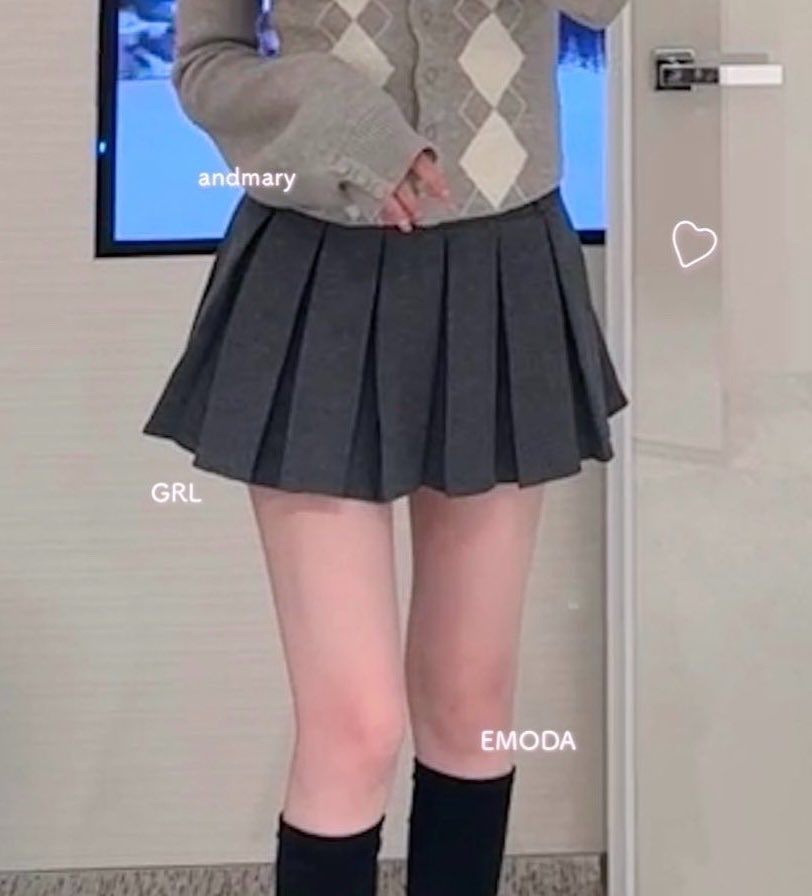 cu_xli's tweet photo. GRLのこれガチ可愛いし太ももが半分になるよ https://t.co/7z7KBISbYc