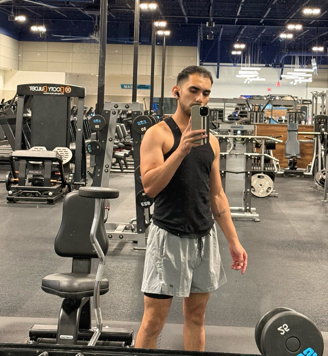 Lucarey26's tweet photo. 💪🏽💪🏽🔥🔥 https://t.co/vPlut1aKiU