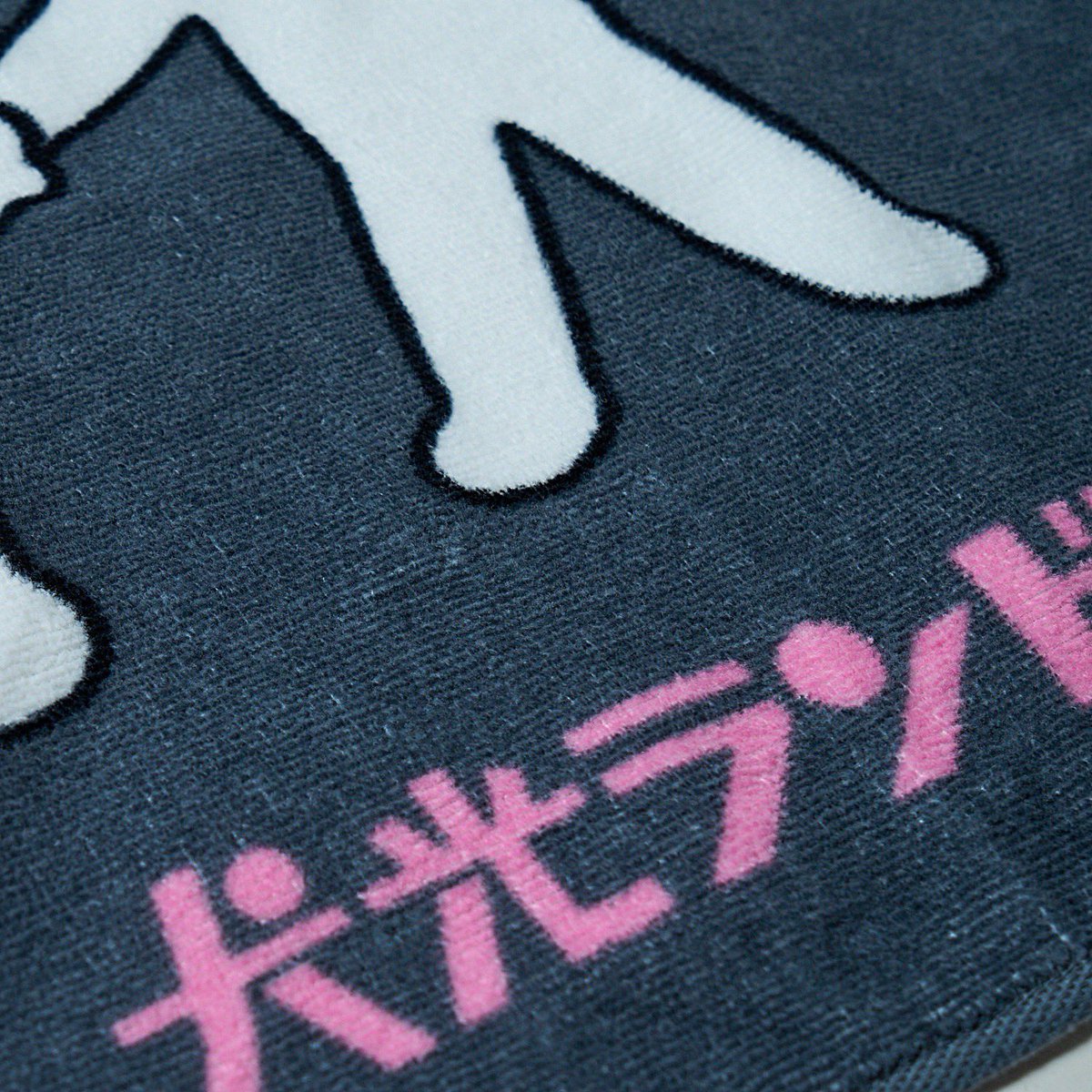 TAKALAKA_MASAKA's tweet photo. TAKALAKA × 西山宏太朗 
犬光ランド 第4弾 商品詳細②
Artwork by makomo

♢ITEM：犬光ランド "ペンぺとピンピ 全員集合" FACE TOWEL

【受注期間】
2026年10月2日(金)19:00~
2026年10月8日(木)23:59:59
【発送予定】
2026年11月中旬~11月下旬

詳細はこちらから💁‍♂️
https://t.co/echDV4N1iu https://t.co/hET2QlnAKe